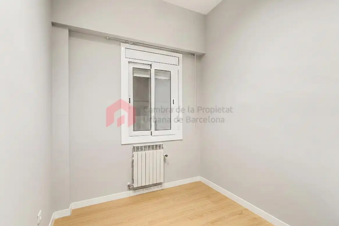 Habitación de Piso en venta en Barcelona con Parquet
