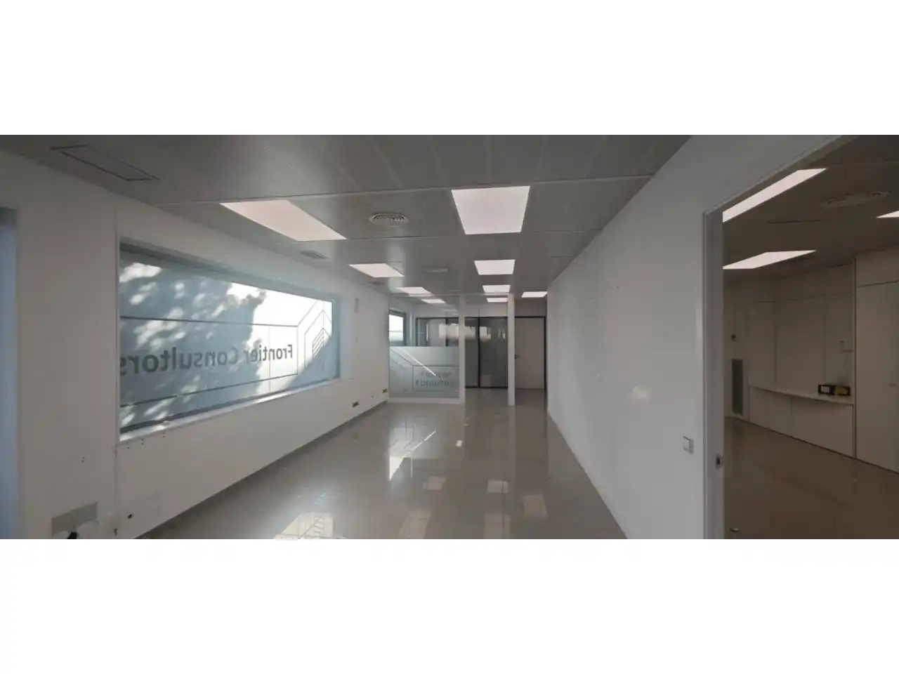 Business premises for sale in Avenida Pau, imagen 23