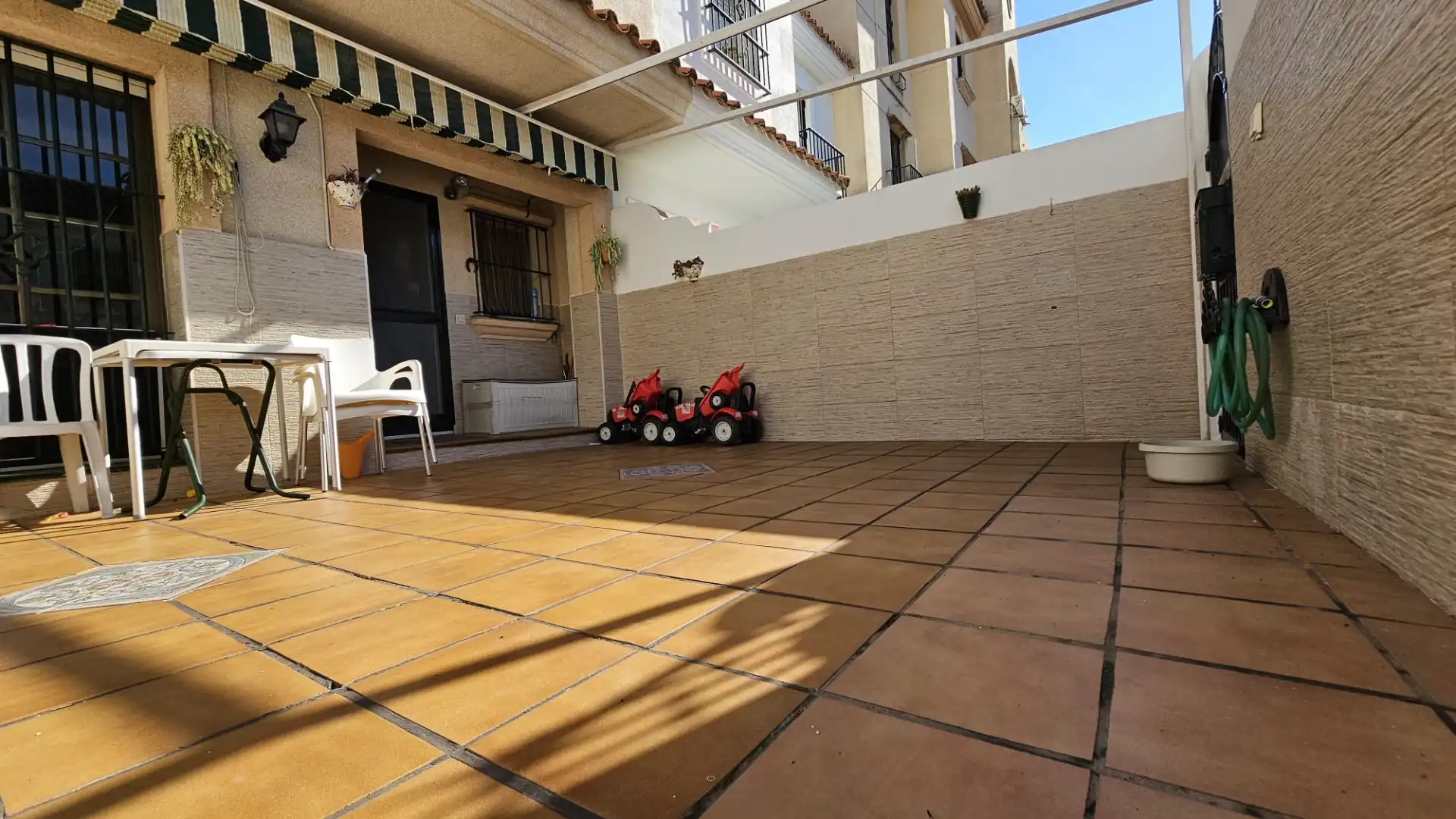 Terrassa de Casa adosada en venda en Jerez de la Frontera amb Aire condicionat, Jardí privat i Terrassa
