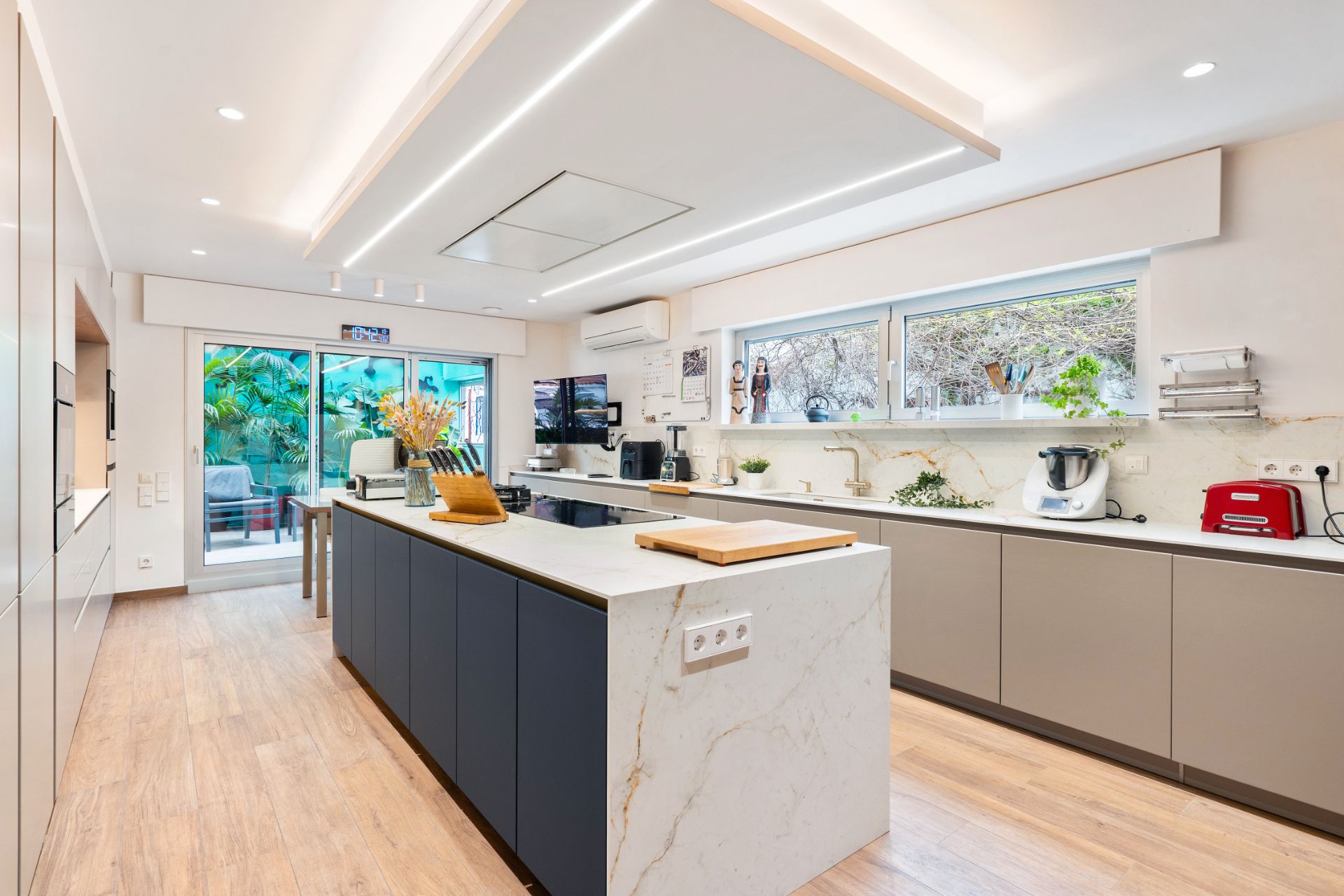 Kitchen of House or chalet for sale in Badalona  with Air Conditioner, Heating and Parquet flooring