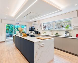 Kitchen of House or chalet for sale in Badalona  with Air Conditioner, Heating and Parquet flooring