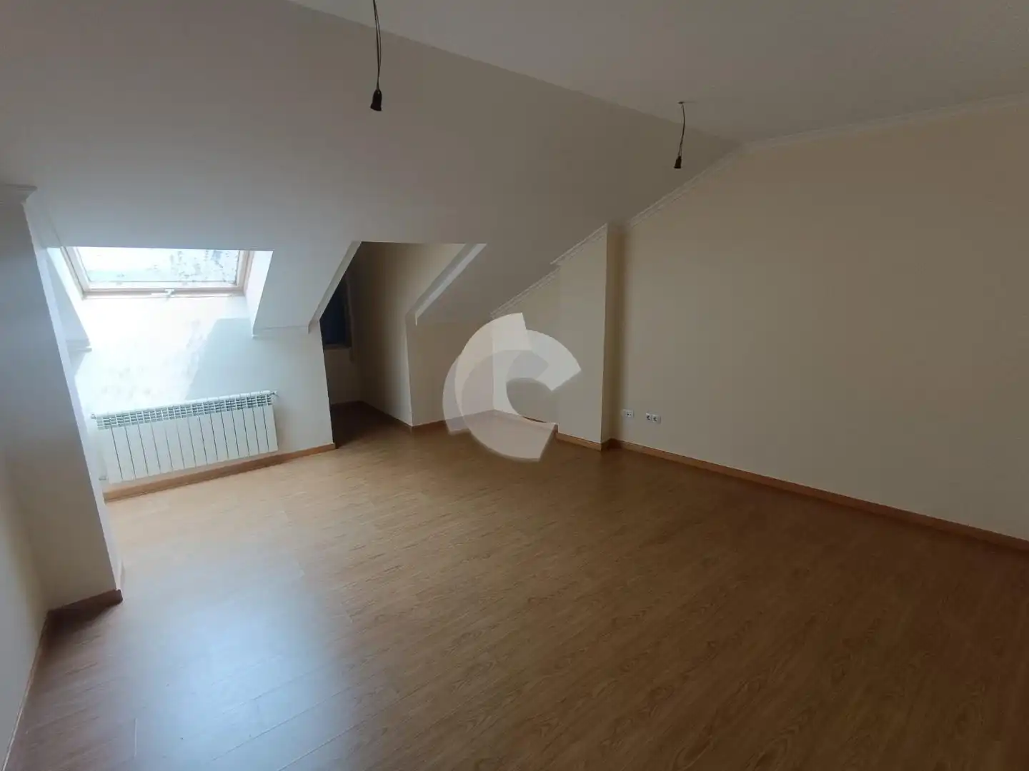 Schlafzimmer von Dachboden zum Verkauf in Ourense Capital  mit Heizung und Abstellraum