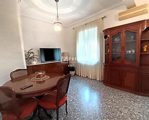 Living room of Flat for sale in  Sevilla Capital  with Air Conditioner and Storage room