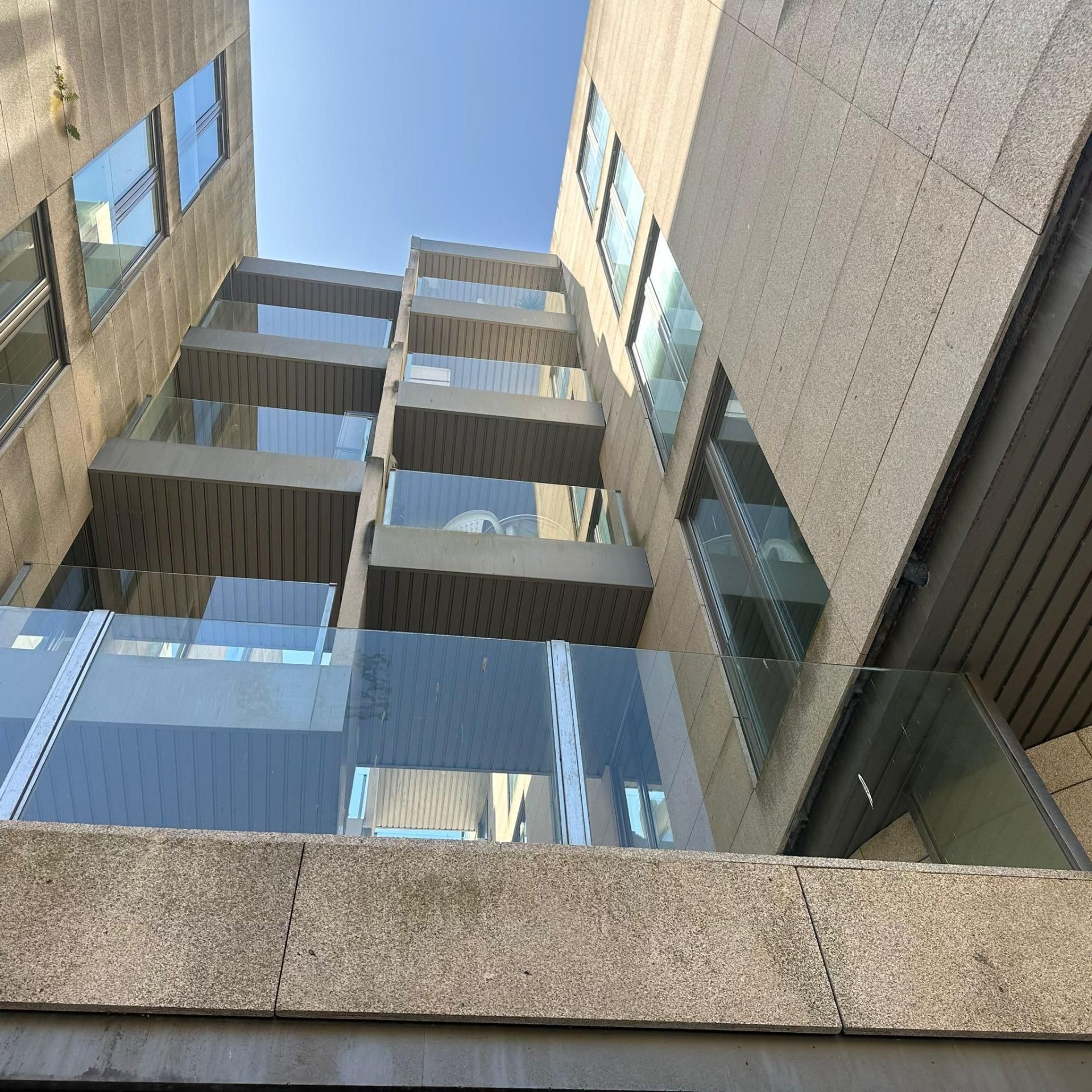 Vista exterior de Pis en venda en Foz amb Terrassa i Traster