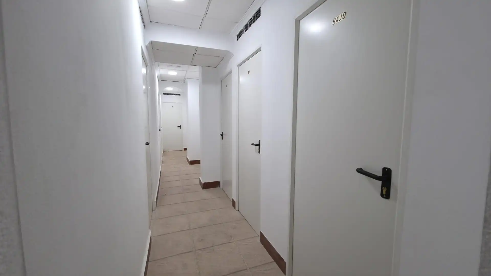 Piso en venta en Torrevieja con Aire acondicionado y Amueblado