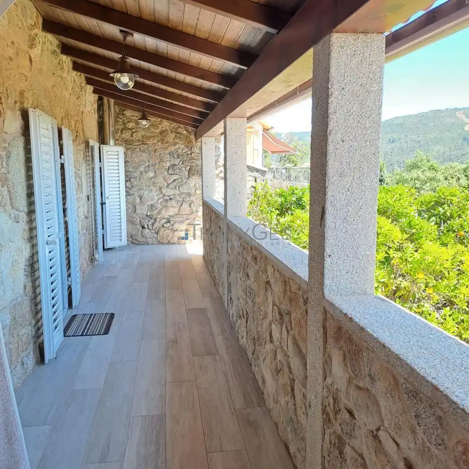 Terrassa de Casa o xalet en venda en O Rosal   amb Calefacció, Jardí privat i Terrassa