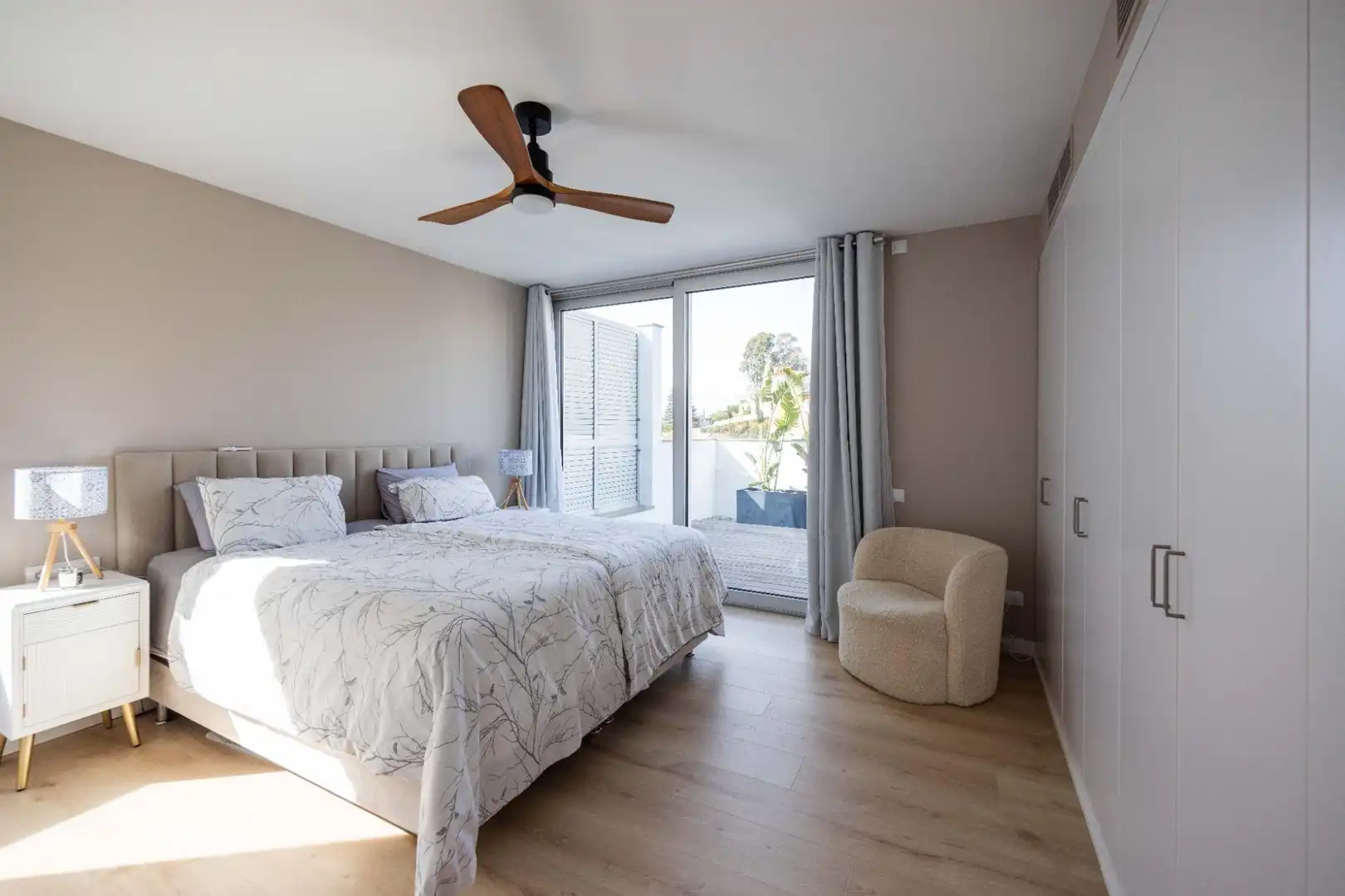 Dormitori de Casa o xalet en venda en Esplugues de Llobregat amb Aire condicionat, Calefacció i Jardí privat