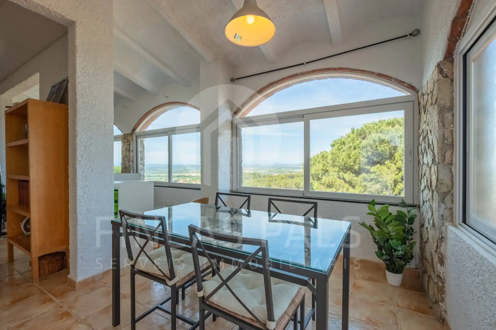 Comedor de Casa adosada en venta en Pals con Aire acondicionado, Calefacción y Jardín privado