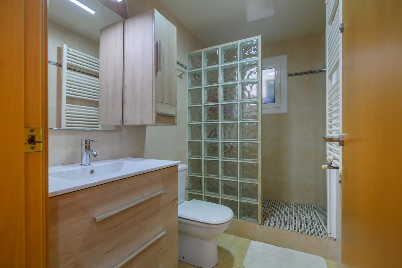 Bathroom of Attic for sale in Viladecans  with Air Conditioner, Heating and Balcony