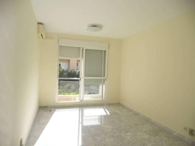 Bedroom of Flat for sale in  Sevilla Capital  with Air Conditioner and Terrace