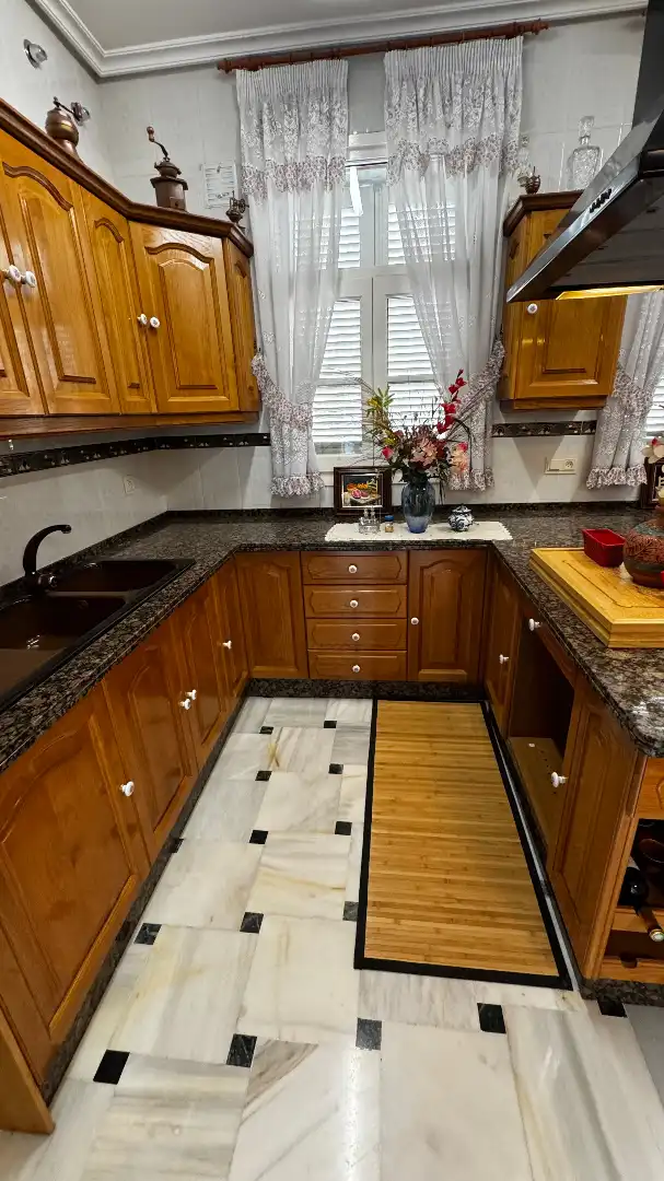 Cuina de Casa o xalet en venda en Torredembarra amb Aire condicionat, Calefacció i Jardí privat