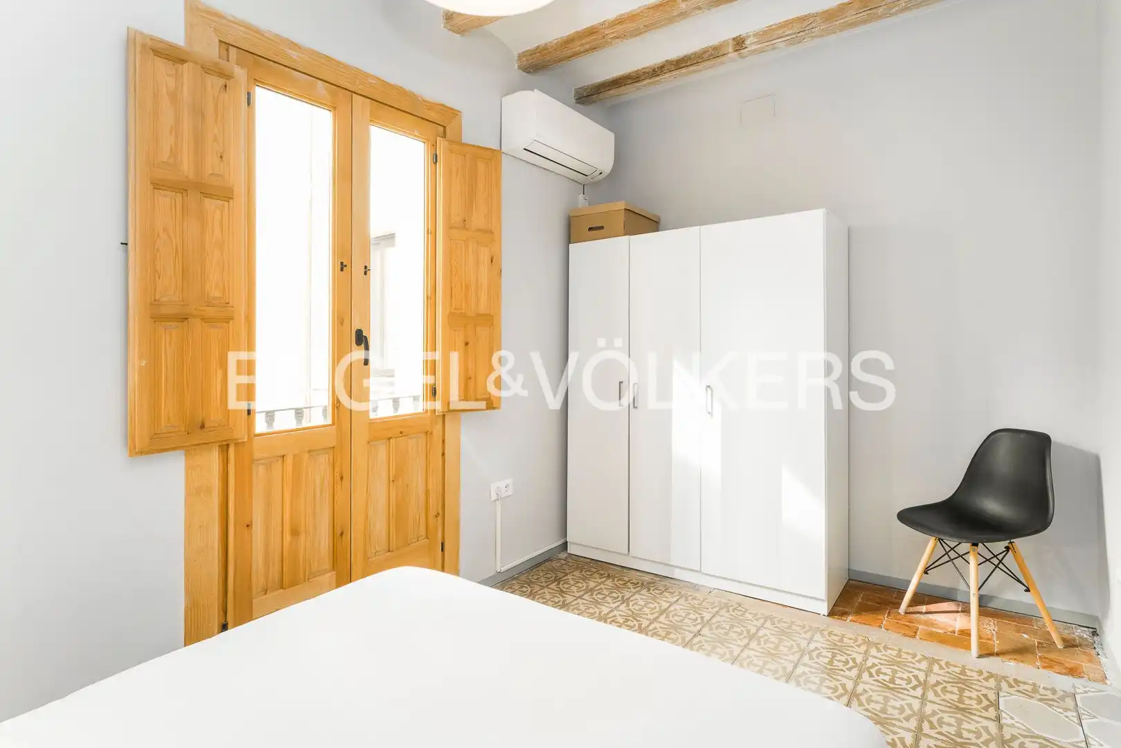 Bedroom of Flat for rent in Barcelona  with Air Conditioner, Heating and Storage room