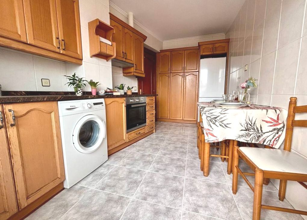 Kitchen of Flat for sale in Bilbao   with Heating, Terrace and Furnished