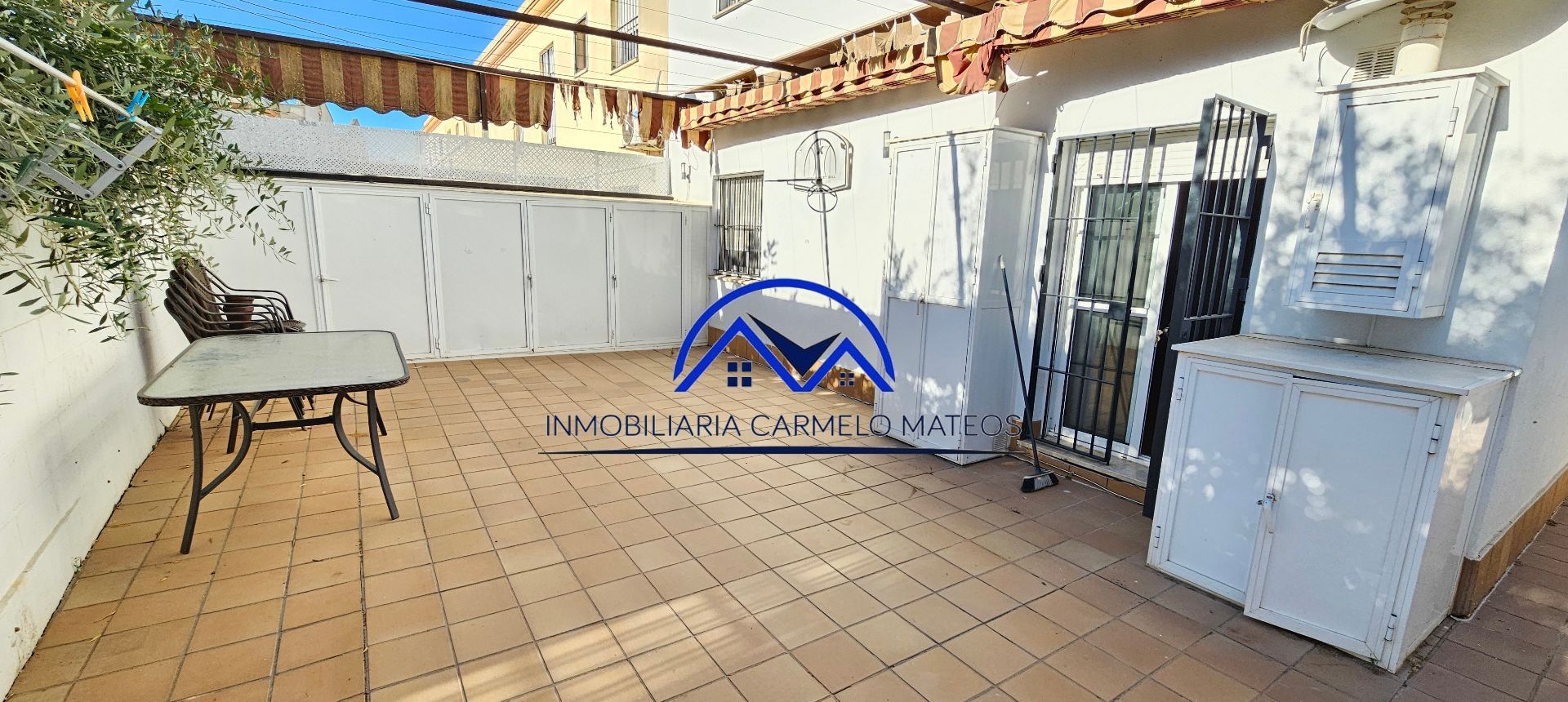 Exterior view of Duplex for sale in Sanlúcar de Barrameda  with Air Conditioner, Private garden and Storage room