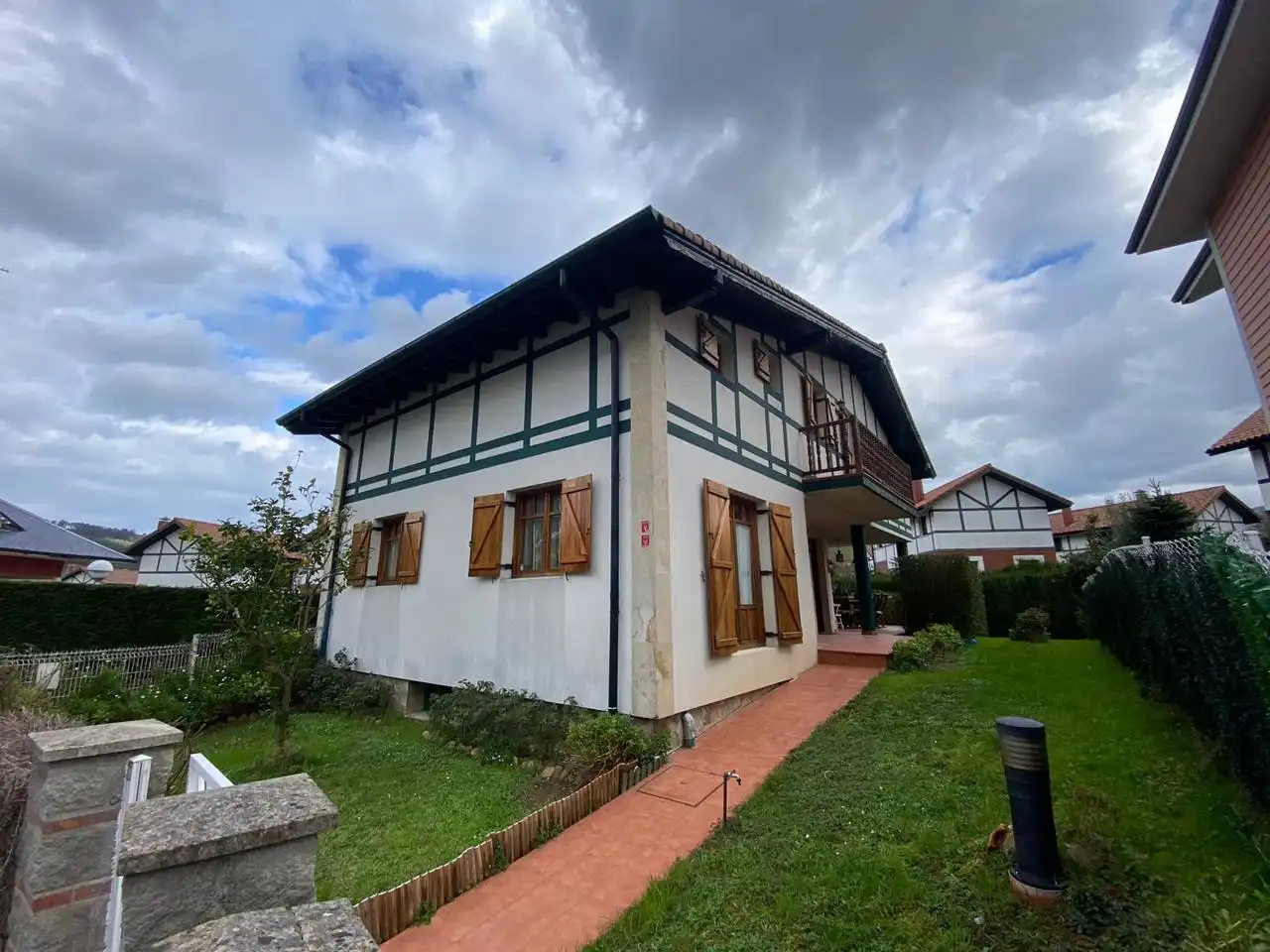 Casa con terraza en venta en Barrio Sámano, imagen 2