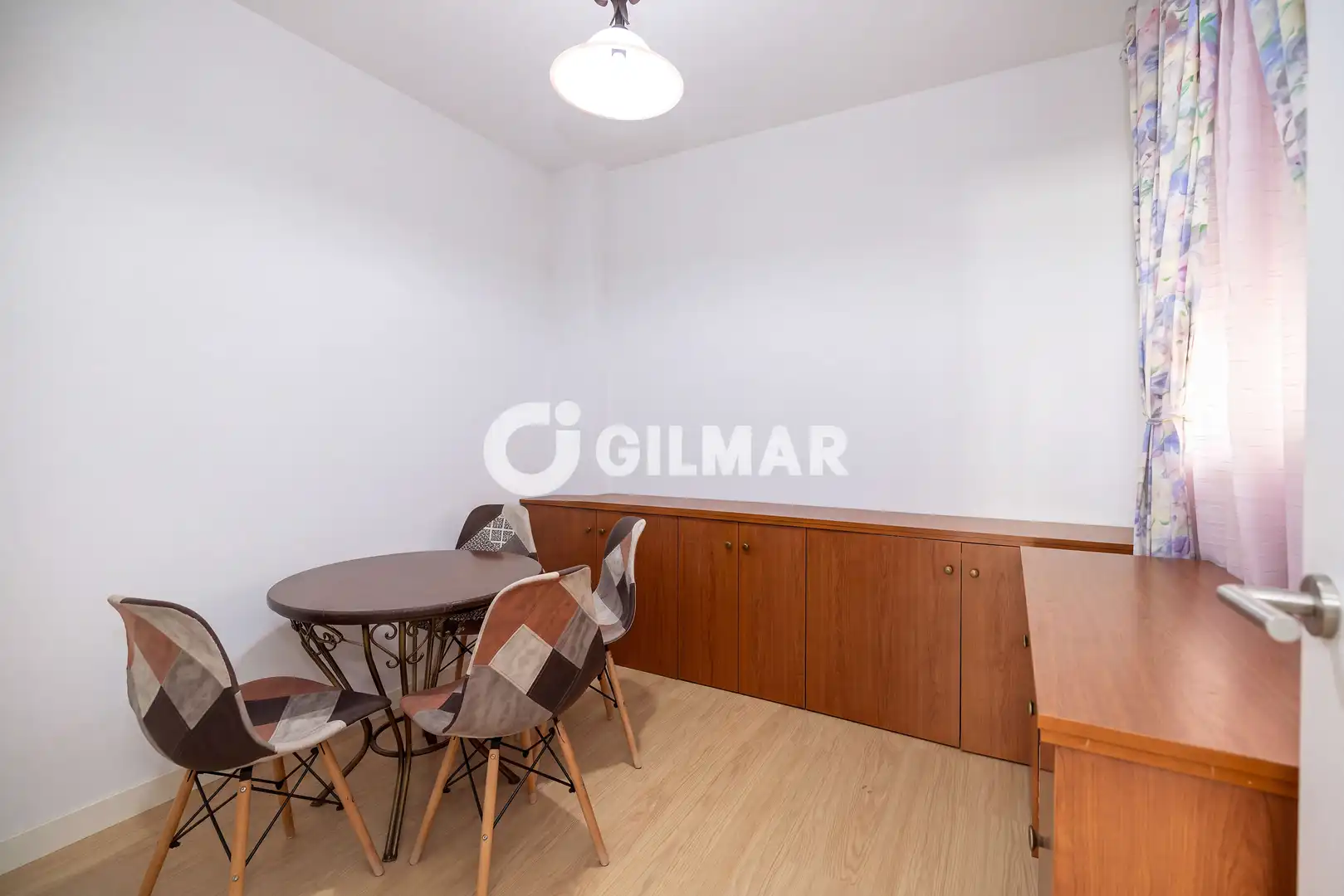 Bedroom of Flat for sale in Estepona Pueblo