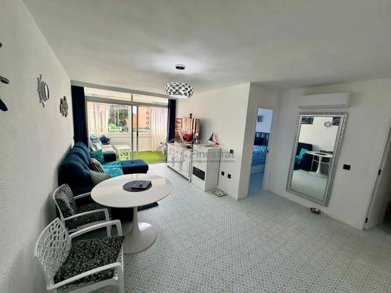 Sala de estar de Apartamento en venta en Finestrat con Piscina, Amueblado y Piscina comunitaria