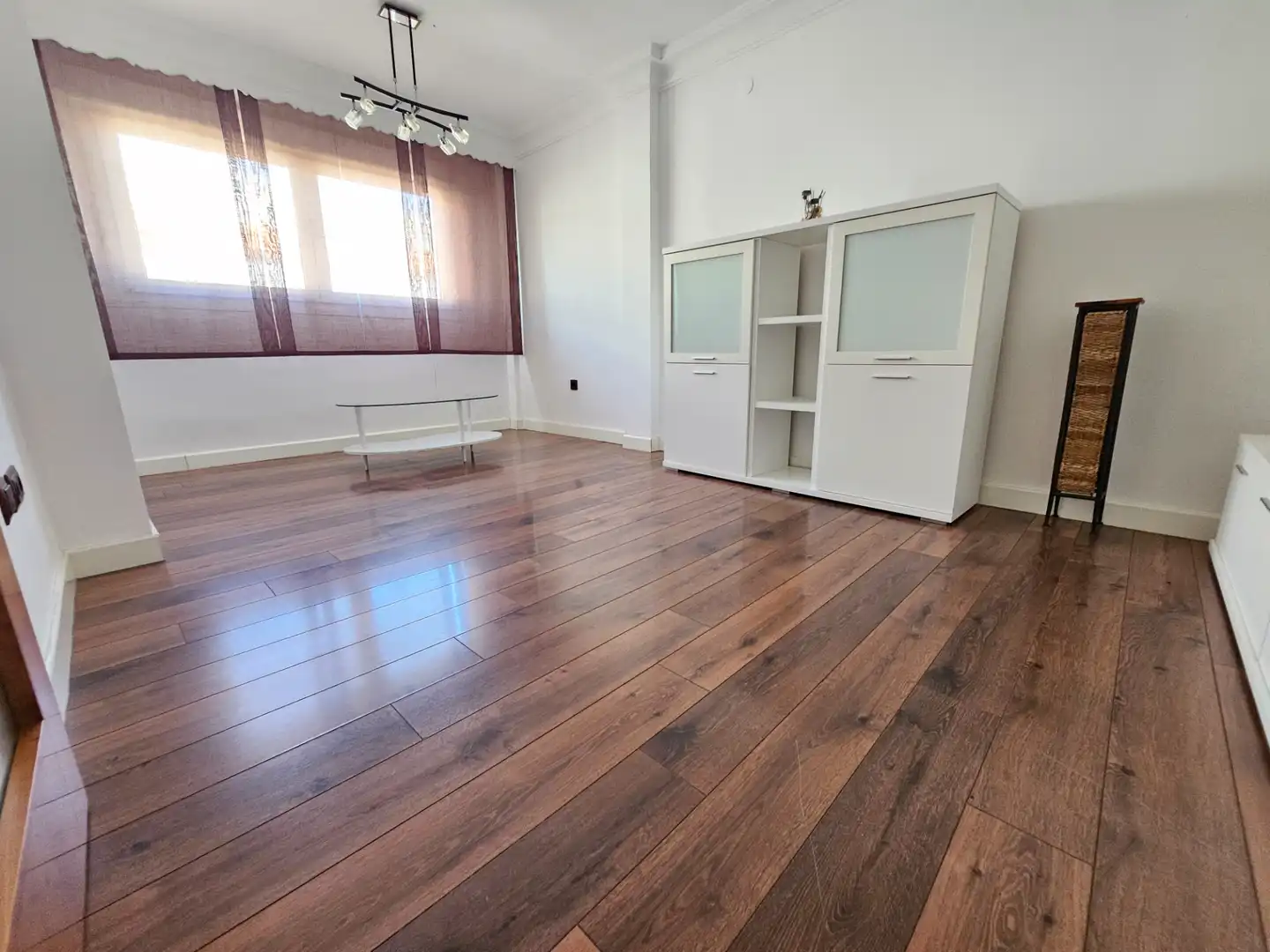 Sala de estar de Casa adosada en venta en Ogíjares con Aire acondicionado, Trastero y Amueblado