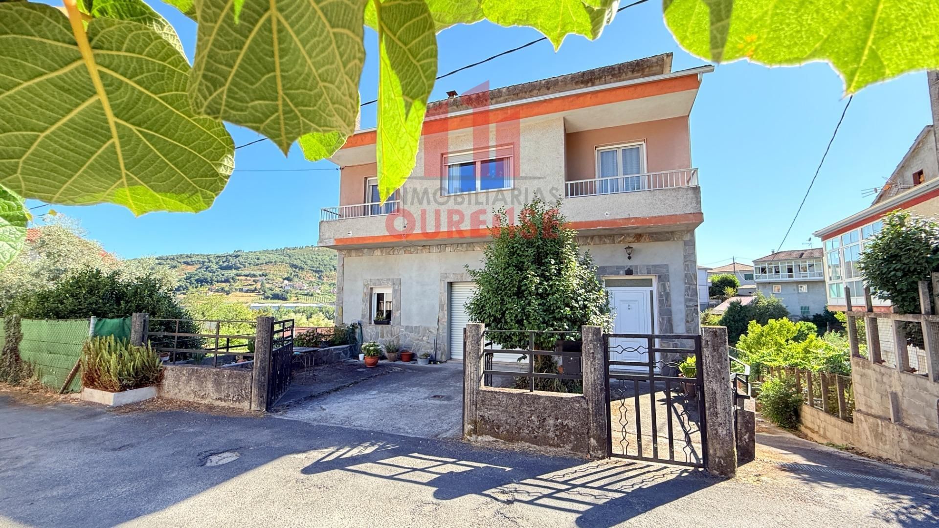 Exterior view of House or chalet for sale in Ourense Capital   with Heating, Private garden and Terrace