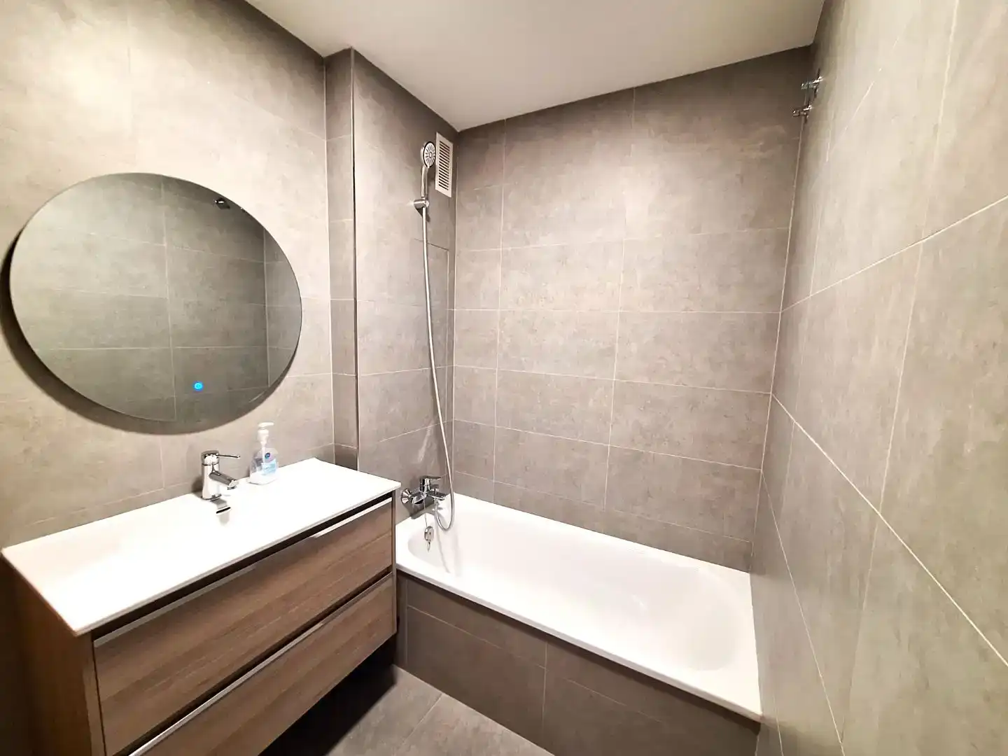 Badezimmer von Wohnung zum Verkauf in Cheste mit Klimaanlage