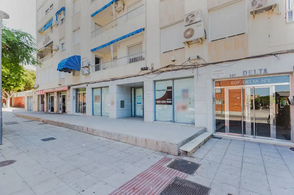 Außenansicht von Geschaftsraum zur Miete in Almería