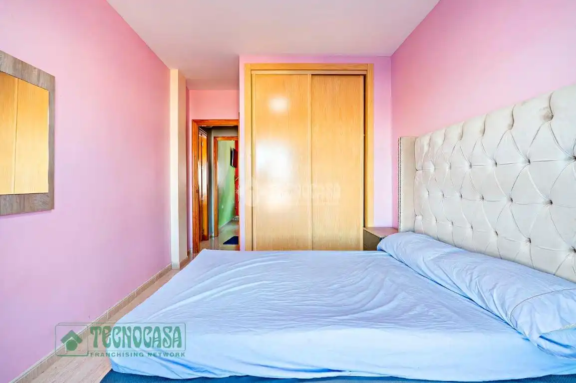 Schlafzimmer von Wohnung zum Verkauf in Vícar mit Heizung