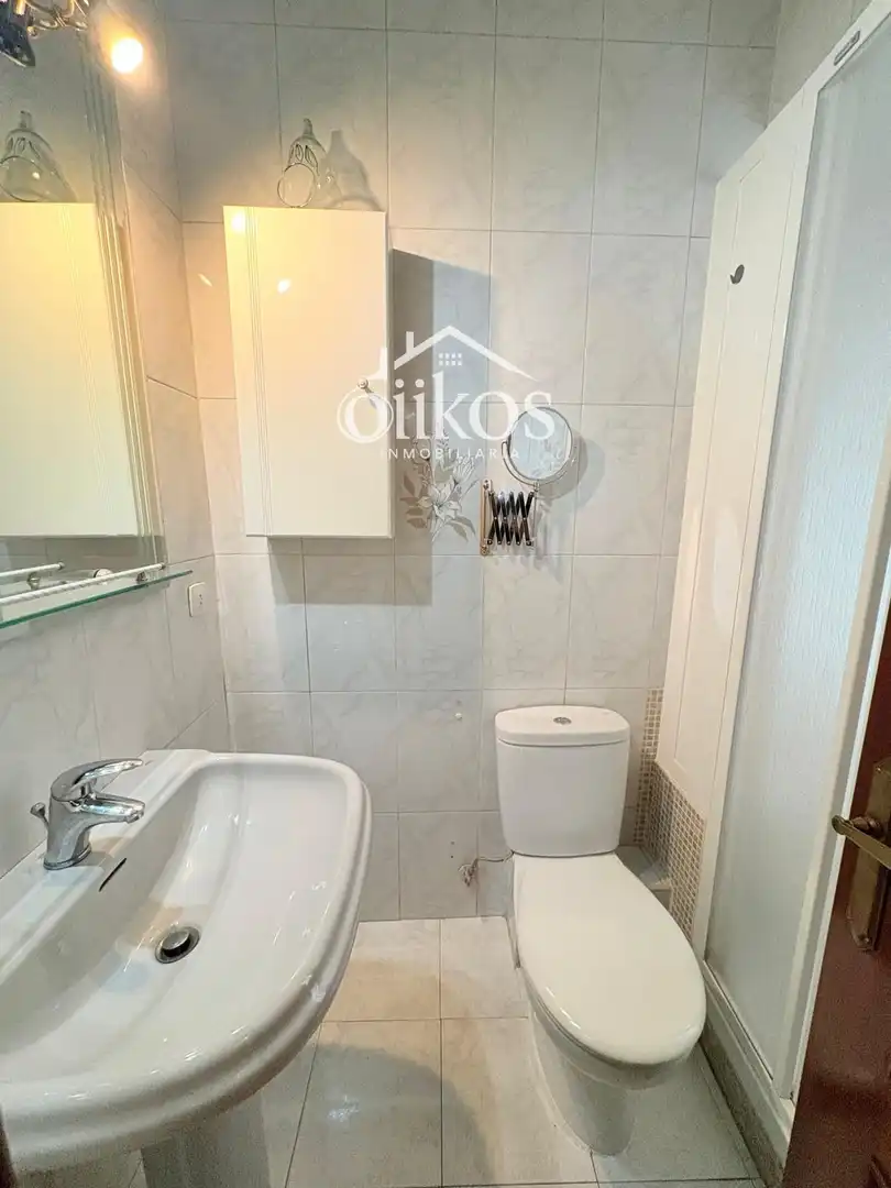 Baño de Piso en venta en Salamanca con Calefacción, Parquet y Balcón