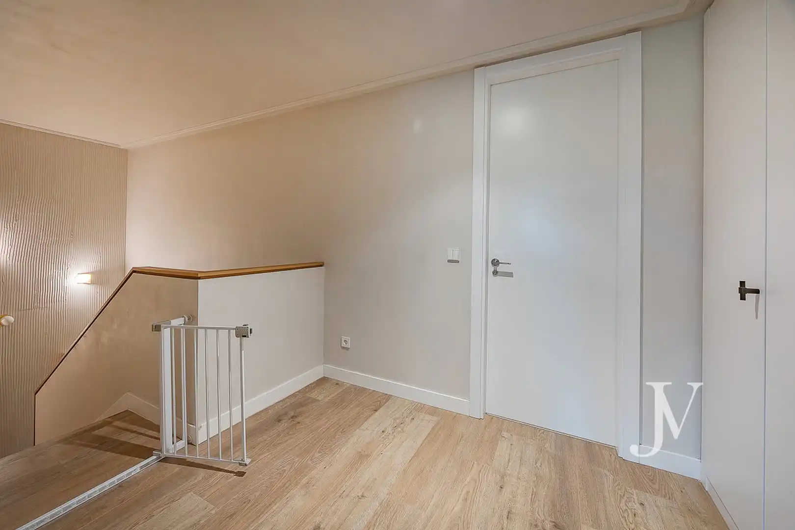 Duplexes for sale in Madrid  with Air Conditioner, Heating and Private garden