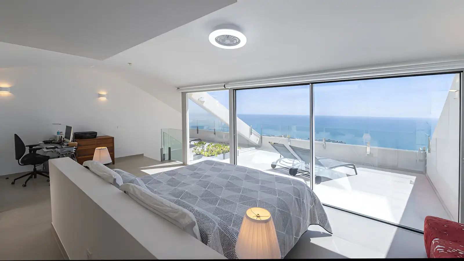 Bedroom of Attic for sale in Benalmádena  with Air Conditioner, Heating and Terrace