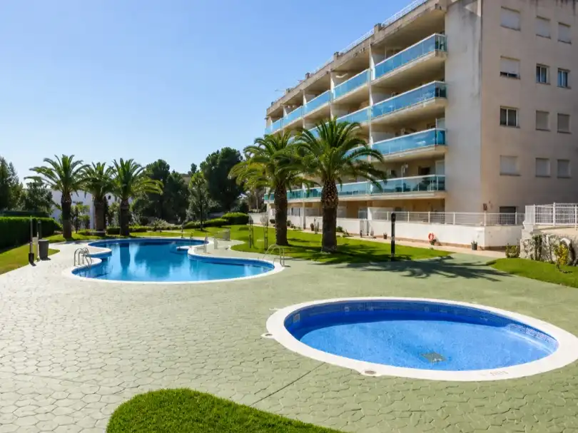 Pis amb piscina en venda a Carrer del Fonoll 3