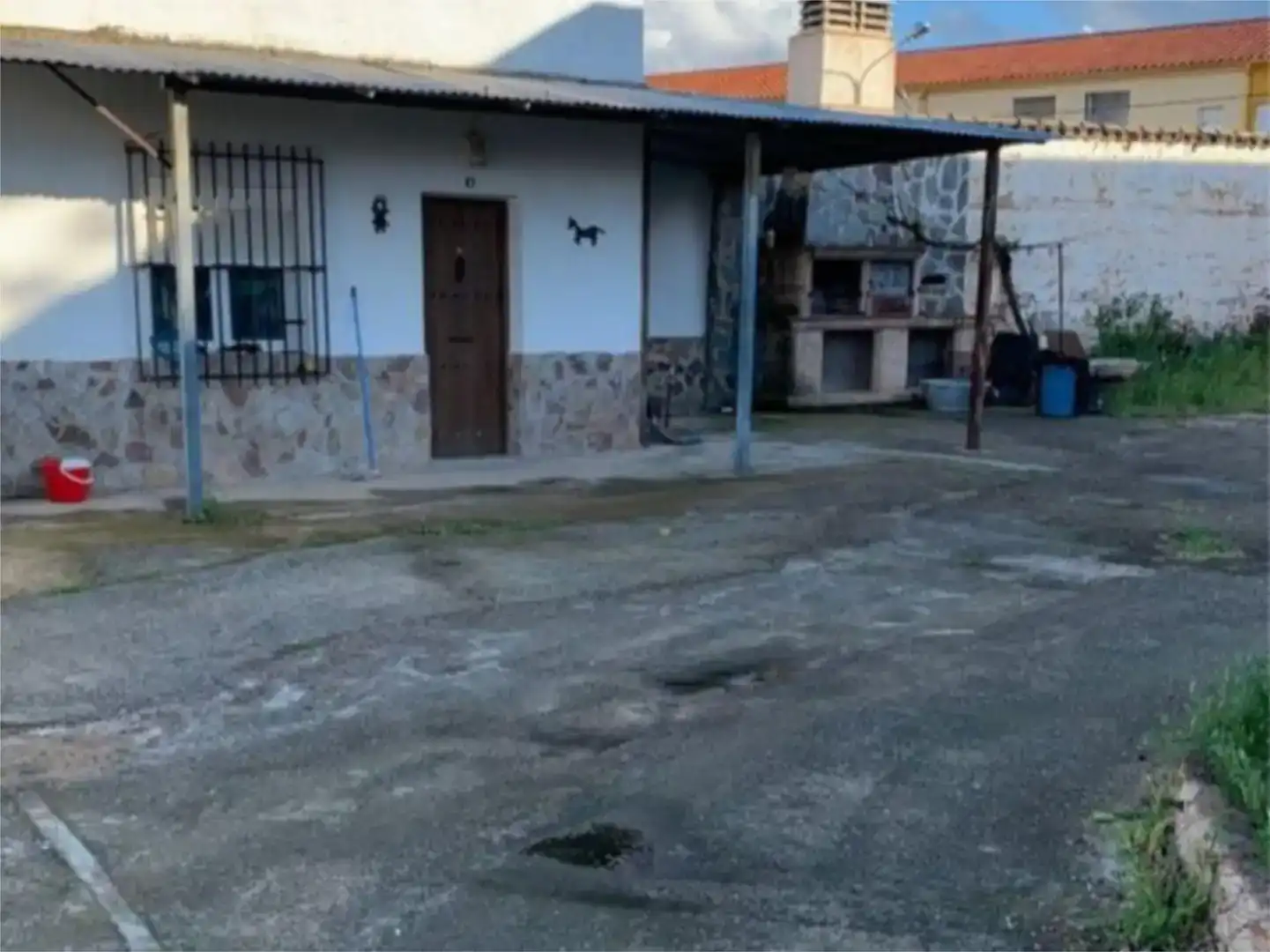 Vista exterior de Casa o xalet en venda en Calzada de Calatrava amb Piscina i Balcó