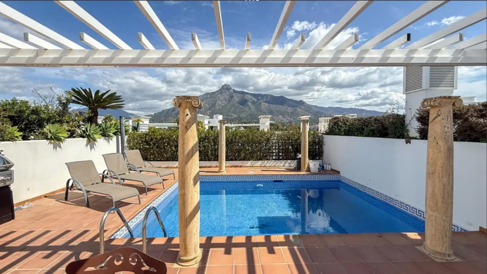 Piscina de Àtic de lloguer en Marbella amb Aire condicionat, Terrassa i Piscina