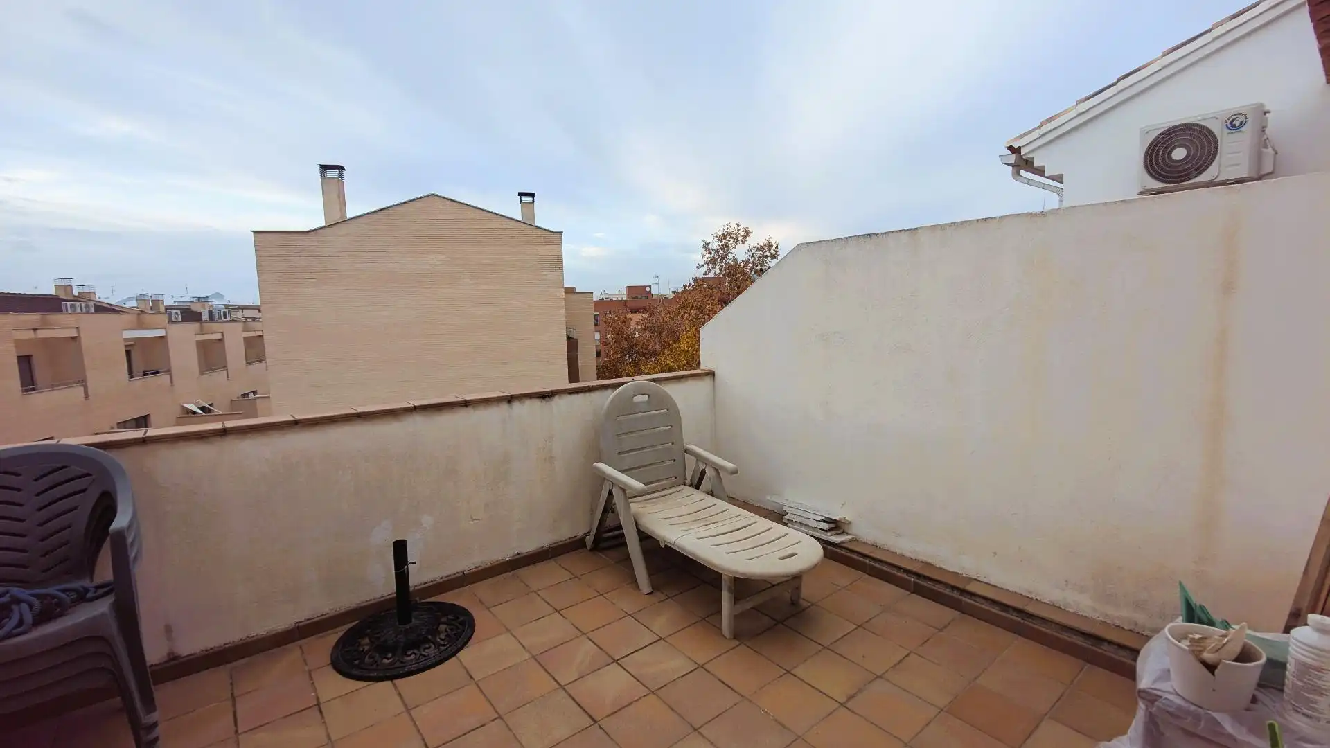 Adossat amb terrassa en venda a Genil, imagen 25