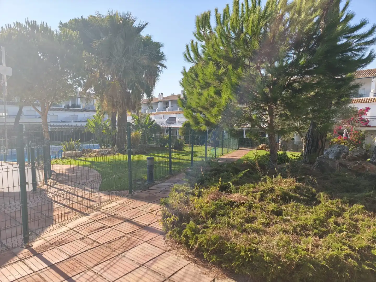 Jardí de Casa adosada en venda en El Portil amb Terrassa, Moblat i Piscina comunitària