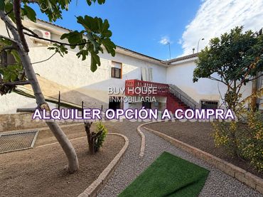Casa en venda a Alameda de la Sagra