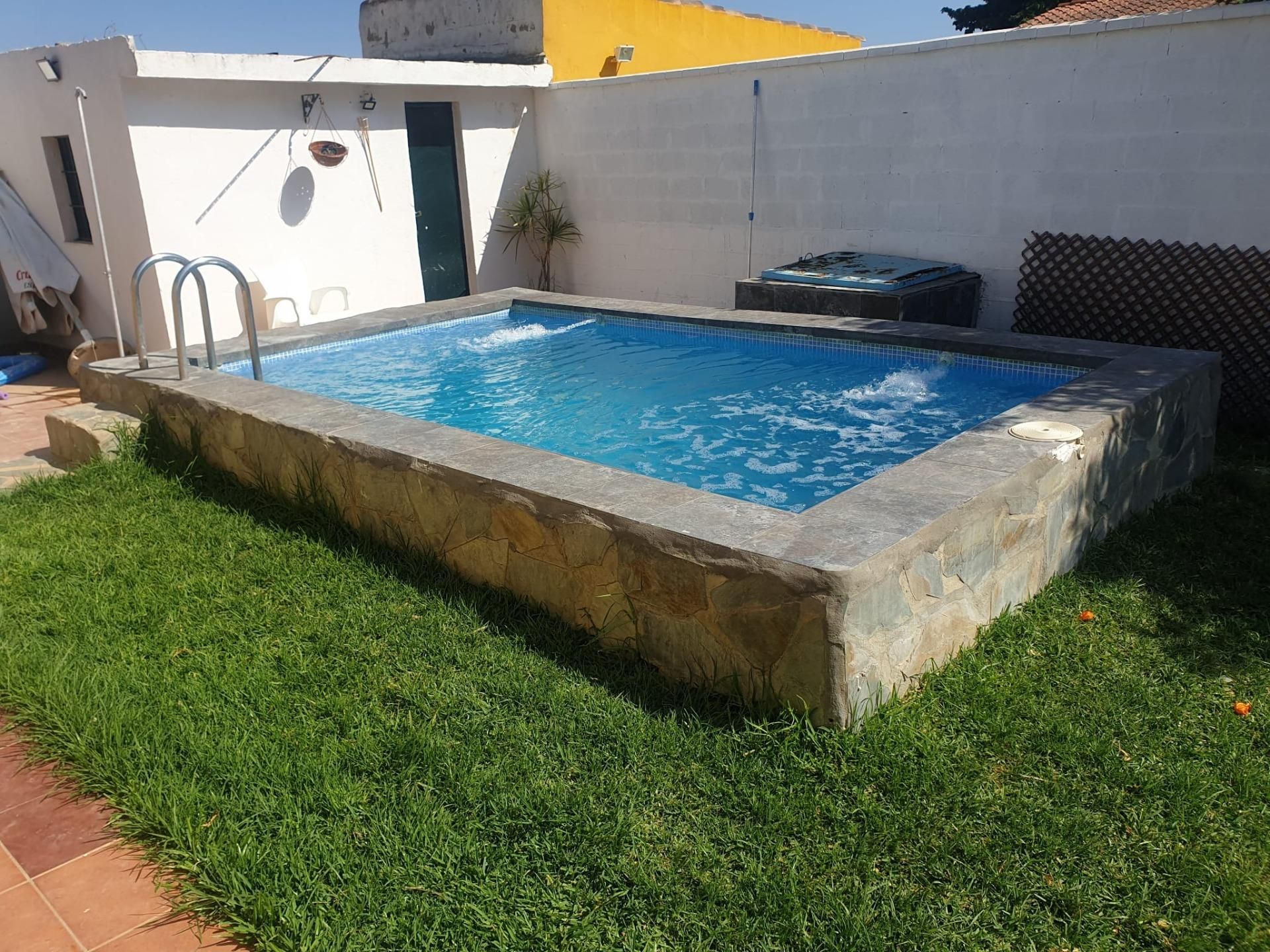 Swimming pool of House or chalet for sale in Chiclana de la Frontera  with Air Conditioner, Terrace and Swimming Pool