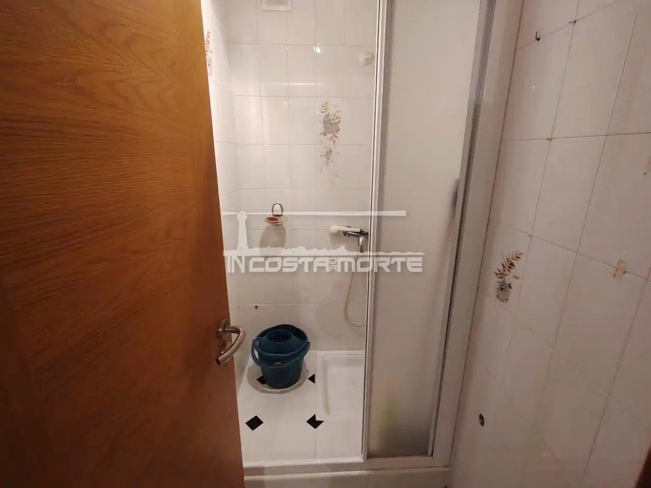 Bany de Pis en venda en Muxía amb Calefacció