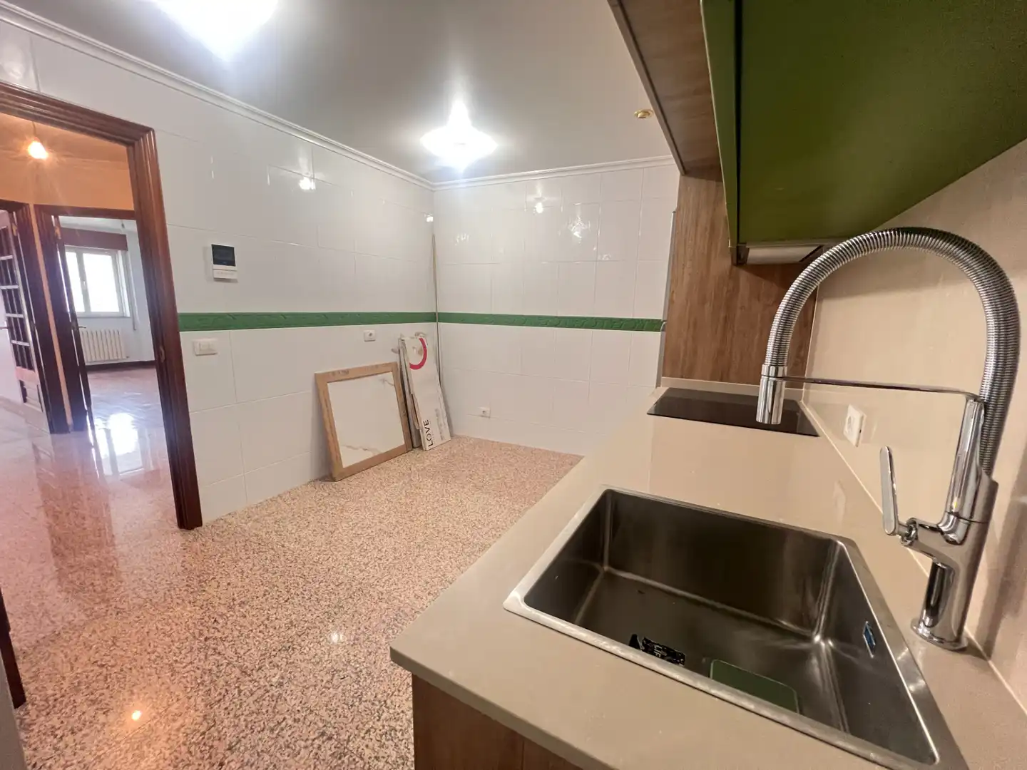 Pis de lloguer a Ronda da Muralla, 154, Centro - Recinto Amurallado