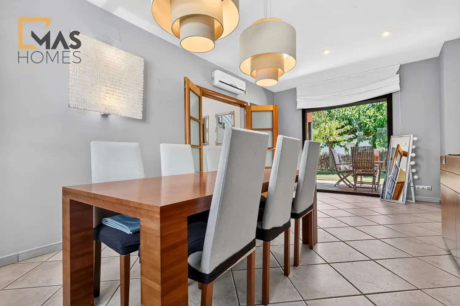 Comedor de Casa o chalet en venta en Tarragona con Aire acondicionado, Calefacción y Jardín privado