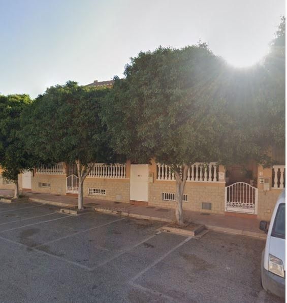 Vista exterior de Casa adosada en venda en  Almería Capital