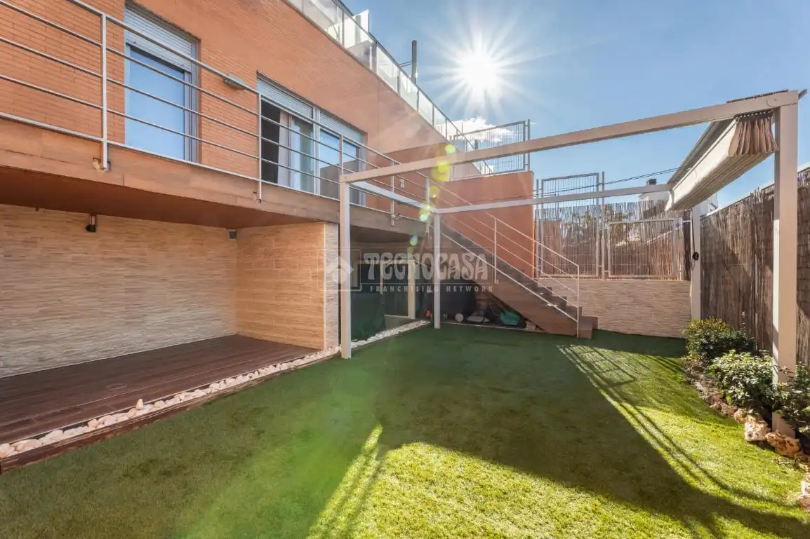 Terrace of Houses for sale in Torrelodones  with Air Conditioner, Private garden and Terrace