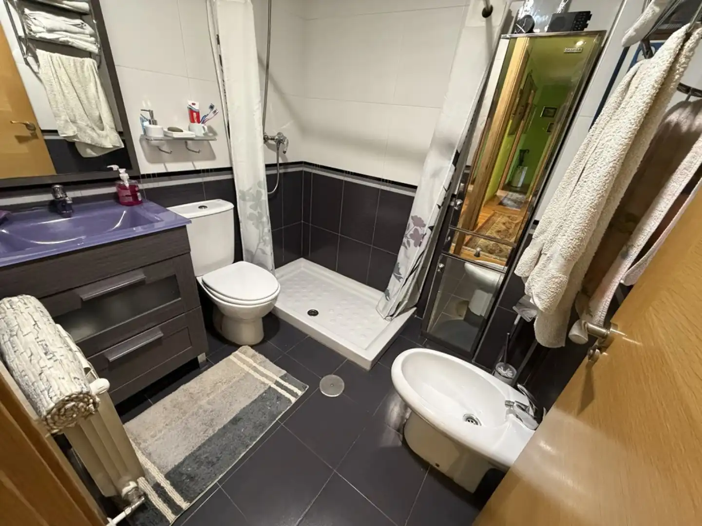 Baño de Piso en venta en Avilés con Calefacción, Parquet y Trastero