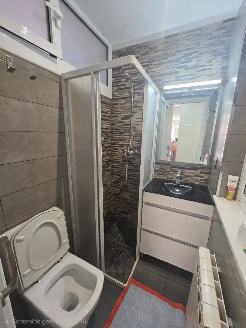 Baño de Piso en venta en Torelló con Calefacción
