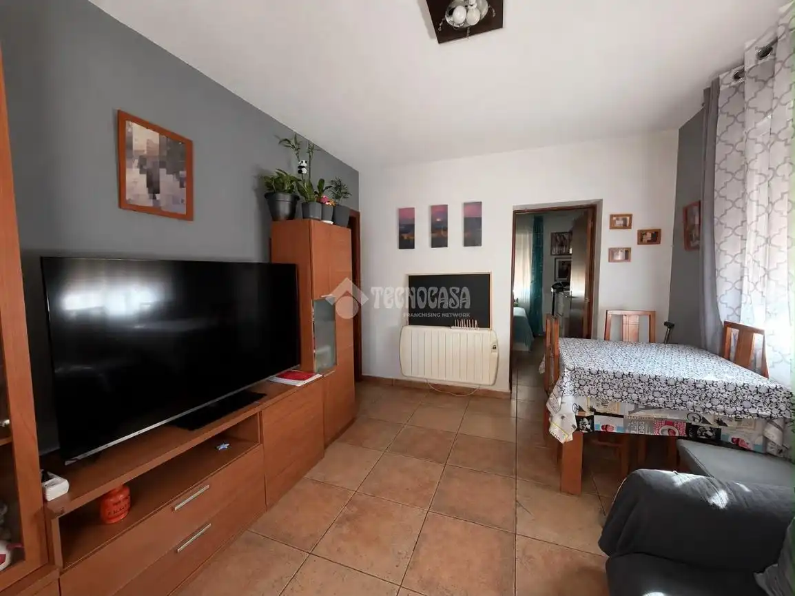 Flat for sale in Calle Angela González