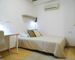 Bedroom of Flat to share in  Barcelona Capital  with Air Conditioner