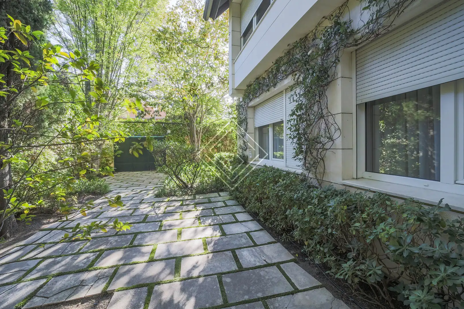 Jardín de Casa o chalet en venta en Madrid con Aire acondicionado, Calefacción y Jardín privado