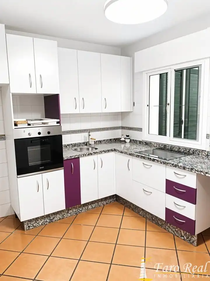 Cuina de Casa o xalet en venda en Sanlúcar de Barrameda amb Aire condicionat, Terrassa i Traster