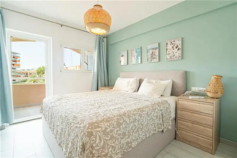 Dormitori de Apartament en venda en Calvià amb Aire condicionat i Terrassa