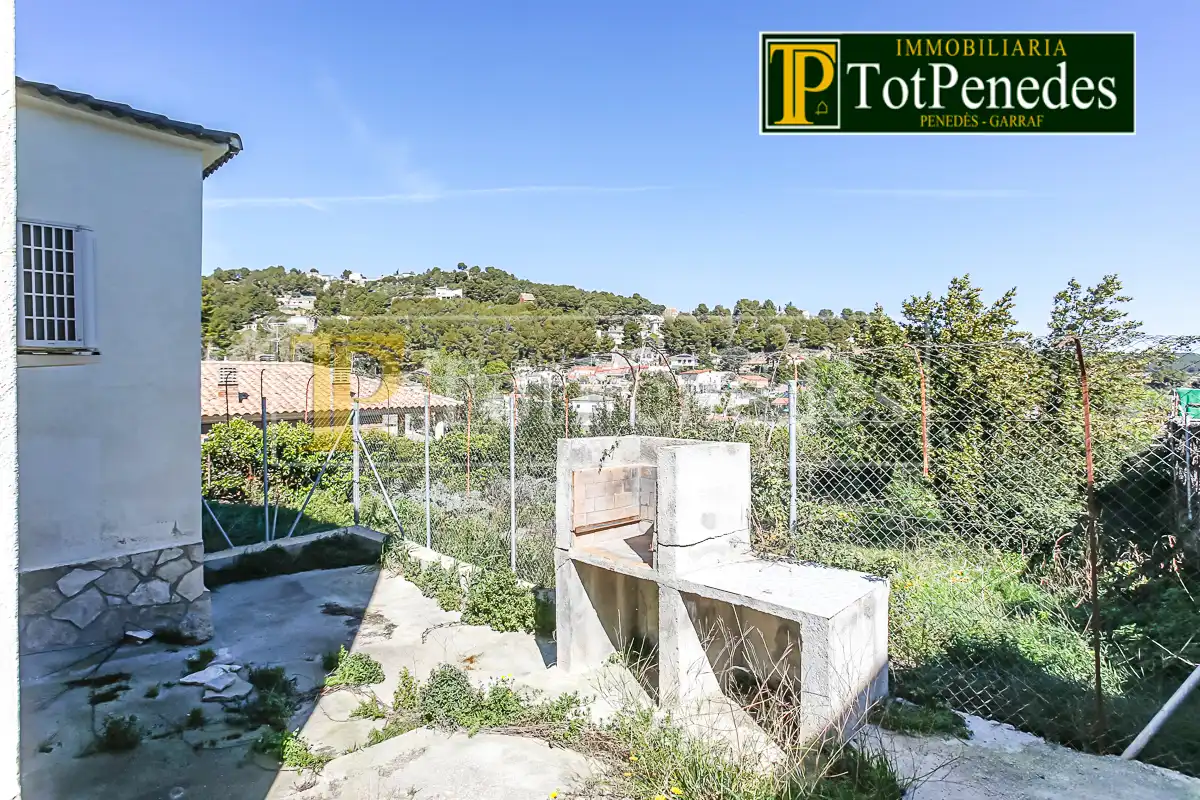 Casa o xalet en venda en Torrelles de Foix amb Aire condicionat, Calefacció i Jardí privat