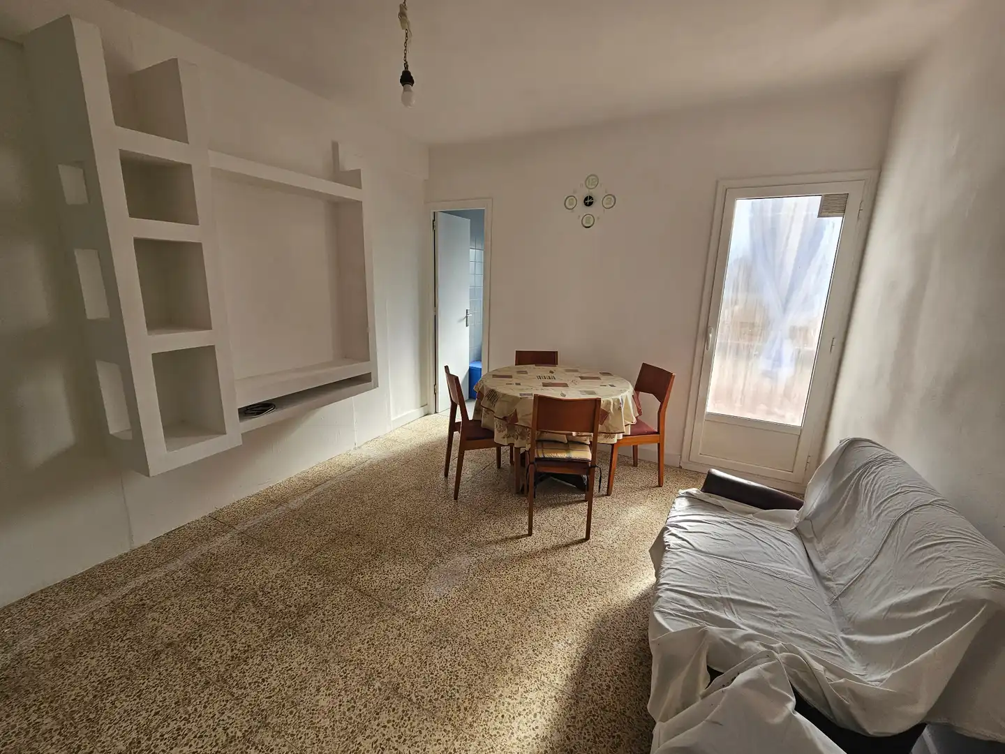 Sala d'estar de Pis en venda en Cornellà de Llobregat amb Moblat, Forn i Balcó